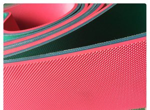 Banda Transportadora Uni Belting OEM de PVC con Patrón Rugoso, Recubierta de Goma Roja, 5.0 mm de Grosor, 4000 mm de Ancho - Product Image 2