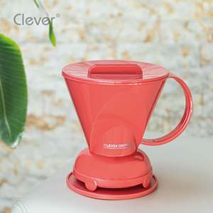 Taza de café minimalista de plástico Tritan trapezoidal rojo coral para eventos corporativos, con filtro inteligente grande. - Product Image 4