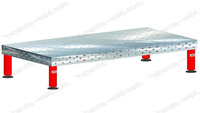 Table de soudage flexible 3D compatible avec les grilles universelles pour la reconfiguration infinie d'assemblages complexes de tubes et de tôles