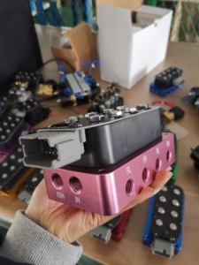 ชุดวาล์วควบคุมระบบกันสะเทือนแบบถุงลม Accuair Vu4 NPT3/8 4 จุด พร้อมกล่องควบคุมสวิตช์ - Product Image 3