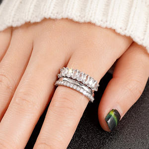 T0349 Anello da Donna in Oro Massiccio 18K con Diamante Taglio Brillante Rotondo Colore D Naturale Classico Anello Nuziale - Product Image 4