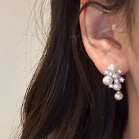 Boucles d'oreilles pendantes élégantes en perles grappe style rétro français 2026, ensemble de bijoux de luxe de niche haut de gamme