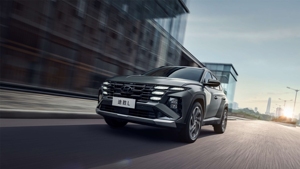 Hyundai <span class=keywords><strong>Tucson</strong></span> L Smartstream 1.6T GDI Motor 180HP <span class=keywords><strong>HTRAC</strong></span> AWD SUV Compacto Distancia entre Ejes de 2755 mm Maletero Grande - Product Image 3