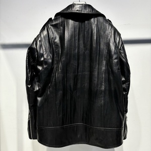 Giacca da motociclista oversize in pelle <span class=keywords><strong>cerata</strong></span> nera effetto invecchiato da <span class=keywords><strong>donna</strong></span> - Product Image 3