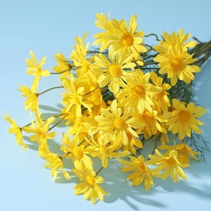 AF0906 5 lots Bouquet de fleurs de marguerite en soie artificielle plantes artificielles pour la maison Table centres de Table Arrangement petite marguerite cos - Product Image 3