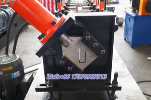 Rouleau de rail de guidage de <span class=keywords><strong>porte</strong></span> d'obturation en U formant la machine - Product Image 5