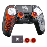 Coque antidérapante pour manette PS5, en silicone, avec grip en caoutchouc pour les joysticks et autocollant pour pavé tactile.