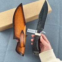 Couteau de chasse en acier damas martelé haut de gamme OMG poignée en os de bétail en bois fait à la main Camping tactique avec étui en cuir