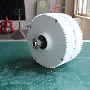 เครื่องกำเนิดไฟฟ้าแม่เหล็กซิงโครนัสแบบไม่มีเกียร์สามเฟส 400W 12/24/48V สำหรับกังหันลม M 400w เครื่องกำเนิดไฟฟ้าแม่เหล็ก M - Product Image 1
