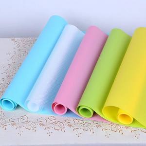 Tapis de protection EVA écologique, durable et antidérapant pour étagères, tiroirs de cuisine et bureaux, lavable et résistant à l'huile - Product Image 2