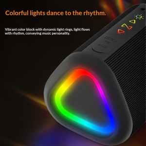 Nuovo Altoparlante Portatile Aggiornato BT5.3 IPX7 Impermeabile con Bassi Potenziati e Luci LED RGB per Home Theatre, Computer, Viaggi e Feste all'Aperto - Product Image 4