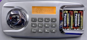 בטוח מנעול עם נדנדה בורג LCD תצוגת סיסמא שילוב מנעול ממונע בטוח הלבשה מנעול סיסמא פנל