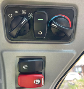 Cargadora Usada Japonesa CaterPillar CAT 262D3 242D 246C 289D 277C, Cargadora Compacta en Buen Estado y a Bajo Precio para Venta Económica - Product Image 6