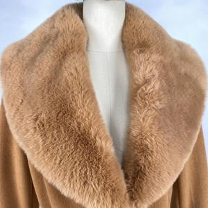 <span class=keywords><strong>Cappotto</strong></span> Lungo Elegante da <span class=keywords><strong>Donna</strong></span> <span class=keywords><strong>con</strong></span> Collo in Pelliccia Sintetica, Nuovo Arrivo di Fabbrica, Design Traspirante - Product Image 3