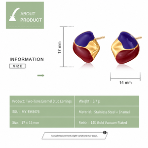 Boucles d'oreilles clous bicolores en émail, acier inoxydable plaqué or 14K sous vide, bleu bordeaux, sculpturales - Product Image 4