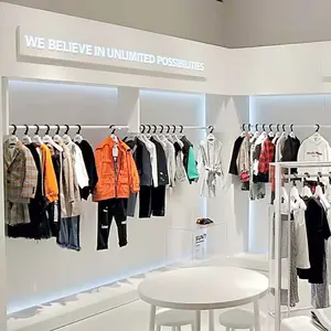 婴儿服装商店布展示架为孩子们