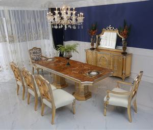 Ensemble de salle à manger en bois massif de style classique français européen antique de luxe, table et chaises - Product Image 1