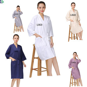 Robe de <span class=keywords><strong>coiffeur</strong></span> avec LOGO personnalisé Robe de <span class=keywords><strong>coiffeur</strong></span> pour salon de beauté Kimono de coupe de cheveux Cape de coiffure Robe de salon pour clients - Product Image 1
