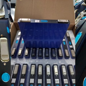 EV LF22K Primatic şarj edilebilir 3C prizmatik lityum iyon hücreleri <span class=keywords><strong>3</strong></span>.2v 22Ah 50Ah Lifepo4 pil için araç ses marş güç motoru - Product Image 1