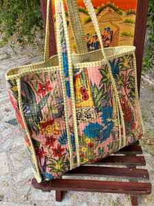 Sac fourre-tout matelassé en coton imprimé, motifs traditionnels élégants, sac à bandoulière moderne et pratique pour le voyage et le shopping - Product Image 2