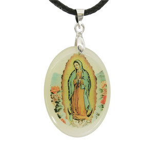 Lumineux Vierge Marie <span class=keywords><strong>Pendentif</strong></span> Hommes Femmes Icône Glow Effet Perles Diamants <span class=keywords><strong>Ambre</strong></span> Fête De Mariage Diamant <span class=keywords><strong>Ambre</strong></span> Perle Brin - Product Image 1