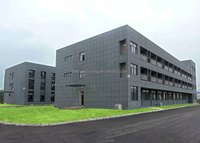 Immeuble de bureaux à 3 étages, communauté résidentielle, bâtiment écologique en structure acier