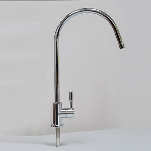 Grifo de Estilo Americano de 3/4 Pulgadas con Curva Grande, de Aleación, Alto Flujo y Filtro Antisalpicaduras para Purificador de Agua y Sistema de Ósmosis Inversa - Product Image 1