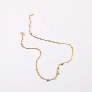 สร้อยคอโซ่ประดับลูกปัด<span class=keywords><strong>งู</strong></span>สเตนเลสสตีลชุบทอง PVD เครื่องประดับแนวมินิมอลสำหรับผู้หญิงแฟนซี18K - Product Image 4