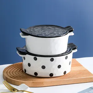 Großhandel Porzellan Doppel ohr Suppen schüssel Hitze beständige Küchen schale mit Deckel Langlebige Mini Runde Keramik schale