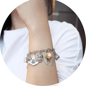 Ensemble de bijoux fantaisie avec bracelets à breloques sur le thème de l'espace, bracelet ajustable sur le thème de la sorcellerie, cadeau d'anniversaire pour enfants, filles, femmes - Product Image 4