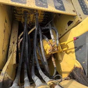 รถขุดขนาดกลางมือสอง Komatsu PC240 ชั่วโมงการทำงานต่ำ บุ้งกี๋ 1.2 ลบ.ม. เครื่องจักรขุดดินญี่ปุ่นแท้ มีสินค้าในสต็อก - Product Image 3