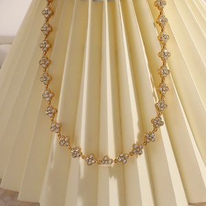 SUMMLY <span class=keywords><strong>Collana</strong></span> con Ciondolo Vintage a Quadrifoglio con Zirconi Incastonati, Placcata in Oro 18K, in Acciaio Inossidabile, Gioielli di <span class=keywords><strong>Moda</strong></span> per Donne - Product Image 4
