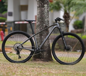 Bicicleta de Montaña Twitter 29er de Fibra de Carbono, Transmisión <span class=keywords><strong>XT</strong></span> de 24 Velocidades, Frenos de Disco Hidráulicos MT200, Bicicleta de Montaña Ligera de Carbono para Adultos - Product Image 1