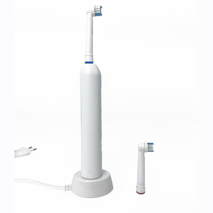 Brosse à dents rotative rechargeable portable avec batterie longue durée pour une hygiène buccale pratique en voyage et en déplacement - Product Image 6