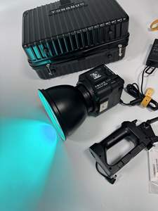 <span class=keywords><strong>Yongnuo</strong></span> LUX100RGB YNLUX100 <span class=keywords><strong>RGB</strong></span> 120W 2700k-10000k Bowens Mount Handheld Outdoor Full Color Cob Led Video Light pour Tiktok Yotuebe - Product Image 3