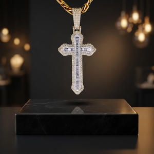 Pendentif croix en argent sterling 925, charme en moissanite, plaqué argent, collier unisexe classique et tendance, style hip-hop, cadeau personnalisé avec nom - Product Image 1