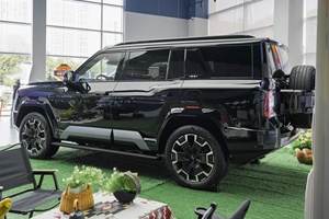 รถยนต์พลังงานใหม่ปี 2026 BYD Luxury SUV 5 ประตู 7 ที่นั่ง รุ่น Byd Leopard 8 ไฮบริด ระยะทางวิ่ง 1200 กม. มีจำหน่ายแล้ว - Product Image 5