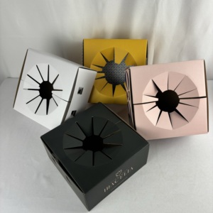 Boîte d'emballage élégante en carton de papier d'art mat personnalisé écologique pliable pour bouquet de fleurs de fleuriste gaufrage pour utilisation de cadeaux - Product Image 3