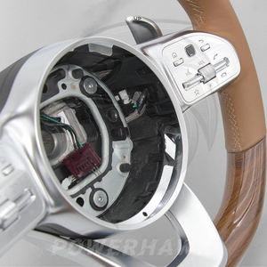 عجلة قيادة خشبية جلدية مباشرة من المصنع لسيارات مرسيدس بنز فئة C وE وS طرازات W204 وW205 وW212 وW213 وW222 وW223 وGLE وGLC وGLA وGLS للتصميم الداخلي - Product Image 4