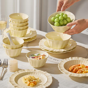 Moderno diseño de lujo crema bajo vidriado arco de arroz de cerámica plato de pescado sopa tazón de fideos juego de platos frescos para uso doméstico - Product Image 4