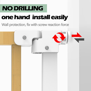 Prodigy ที่ล็อกประตูอัตโนมัติสำหรับเด็ก, ที่ล็อกประตูนิรภัยไม้พร้อมตัวป้องกันผนังเพื่อความปลอดภัยของลาน - Product Image 6