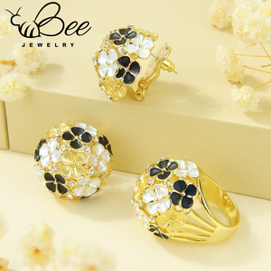 Parure de bijoux ethniques spéciaux en émail noir ovale avec fleurs, couleur or 14 carats, grandes boucles d'oreilles et bagues imposantes, style occidental - Product Image 4