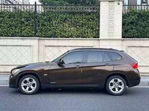 <span class=keywords><strong>BMW</strong></span> <span class=keywords><strong>X1</strong></span> <span class=keywords><strong>2012</strong></span> SDrive18i Edición de Lujo Turbo 4L Gasolina/Automático Sedán con Volante a la Izquierda, Neumáticos R20/R15/R16, Interior Oscuro - Product Image 4