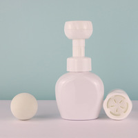 Bouteilles de lotion en mousse PE blanches, élégantes et rondes de 250 ml, à pompe, pour distributeur de mousse domestique, avec surface pour étiquette, directement du fabricant