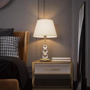 Lampe de table de style nordique minimaliste américain, créative, postmoderne, chaude, romantique, en cristal, pour chambre à coucher, style nordique minimaliste - Product Image 4
