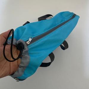 Sac de transport pour animaux de compagnie en polyester imprimé avec fermeture éclair, outil de contention en maille pour le toilettage des ongles des chats, examen médical et nettoyage anti-rayures - Product Image 5