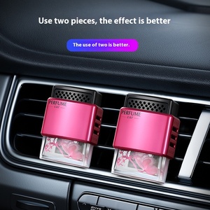 Perfume de coche oceánico de larga duración, decoraciones de salida de aire acondicionado para coches de <span class=keywords><strong>hombre</strong></span> y mujer, decoraciones de cristal para coche, aromaterapia de pera - Product Image 4