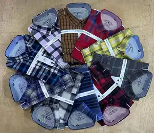 Venda por grosso de camisas sociais masculinas de poliéster ou 100% algodão de cores diferentes, formal, manga comprida, pain, sólida, casual, de negócios