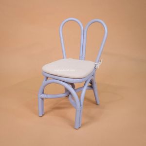 Chaise pour enfants en rotin naturel faite à la main, moderne, sûre pour une utilisation en extérieur, hôtel, écologique, durable, meubles de siège pour enfants en osier - Product Image 1