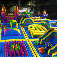 Château gonflable géant commercial pour intérieur/extérieur, aire de jeux, parc d'attractions
